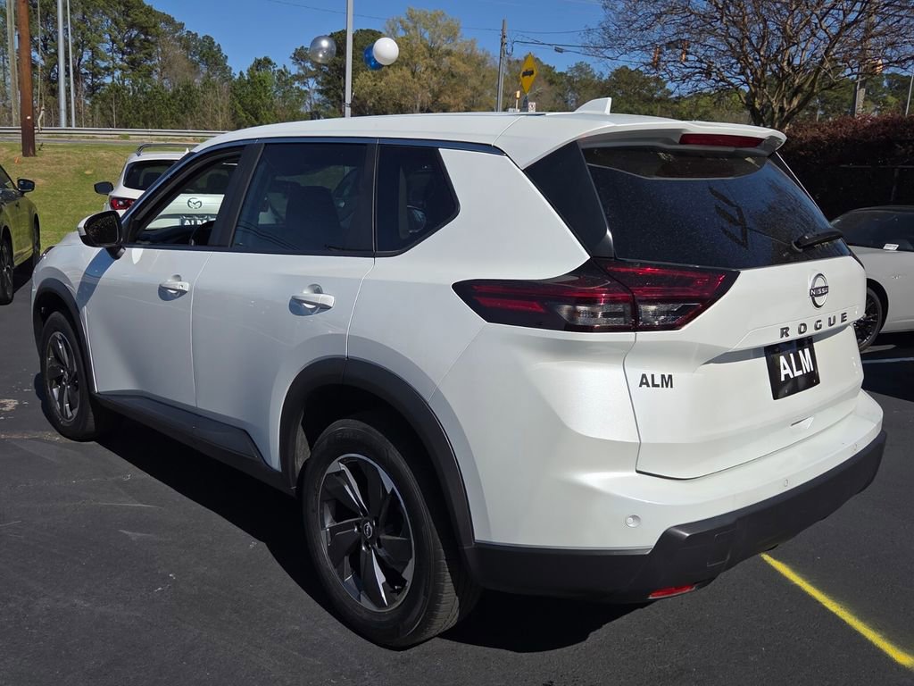 Used 2025 Nissan Rogue SV image 9