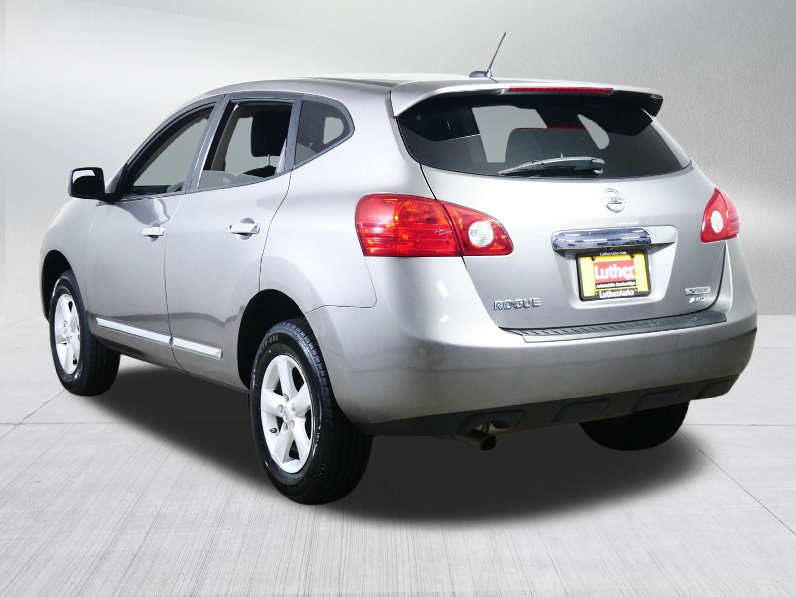 Used 2013 Nissan Rogue S w/ Special Edition Pkg AWD/4WD image 5