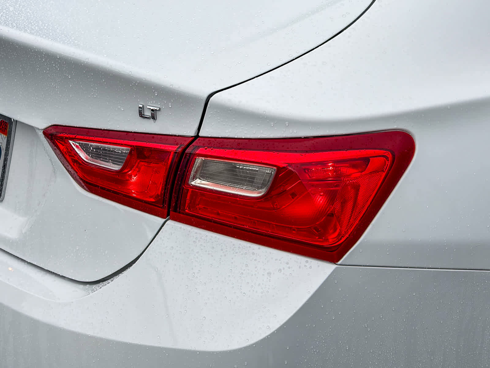 Used 2018 Chevrolet Malibu LT FWD image 8