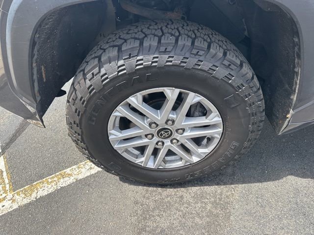 Used 2022 Toyota Tundra SR5 w/ SR5 Premium Package image 8