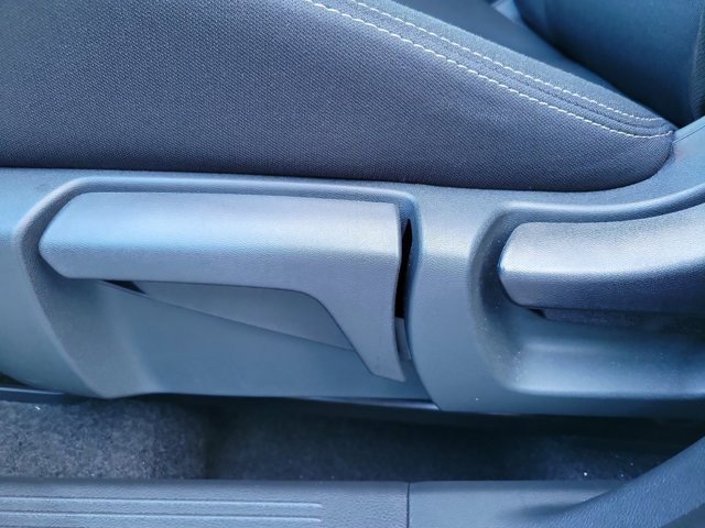 Used 2025 Nissan Rogue S image 22