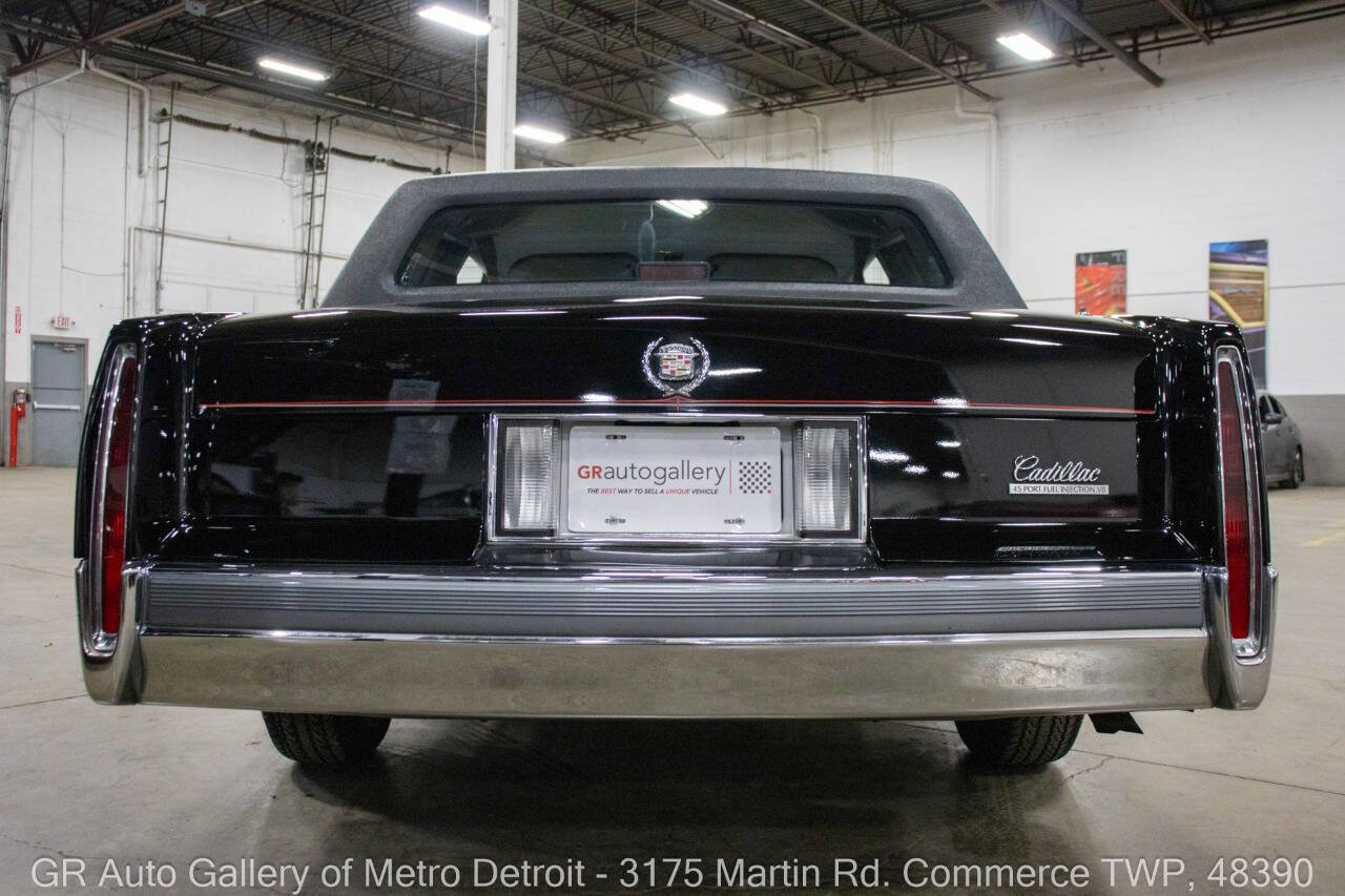 Used 1990 Cadillac Fleetwood Coupe FWD image 6