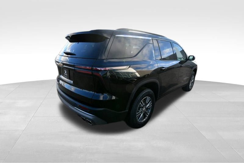 Used 2025 Chevrolet Traverse LT AWD/4WD image 7