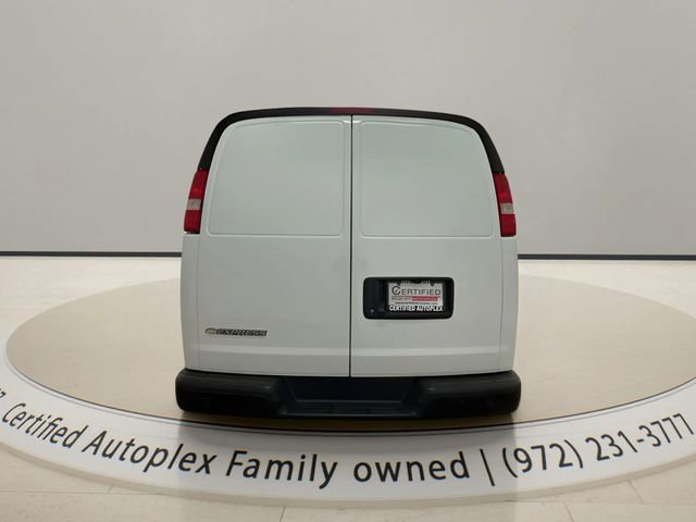 Used 2022 Chevrolet Express 2500 w/ Driver Convenience Package RWD image 4