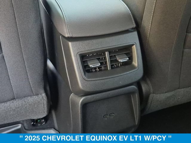 Used 2025 Chevrolet Equinox EV LT FWD image 28