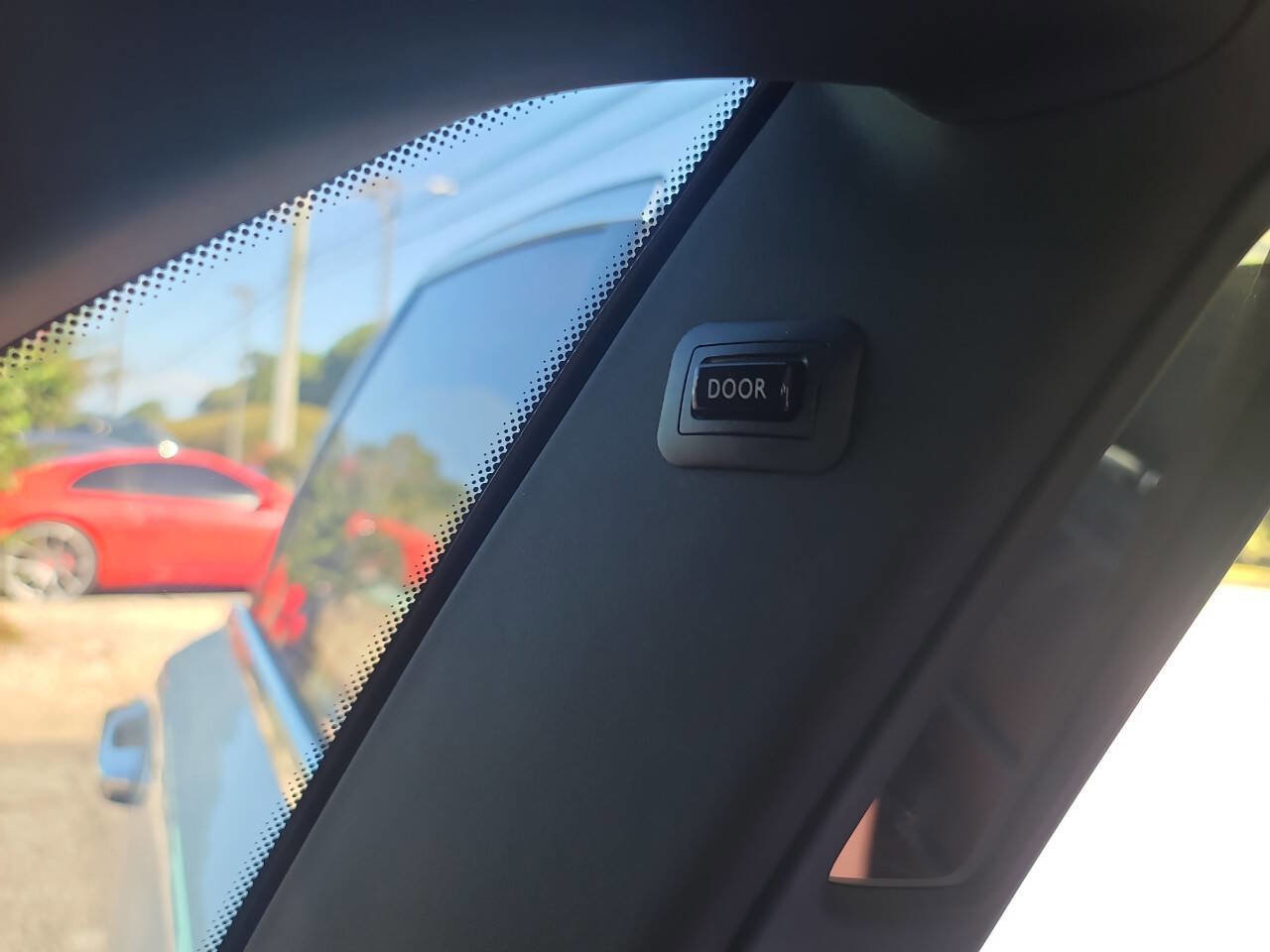 Used 2015 Rolls-Royce Ghost image 35