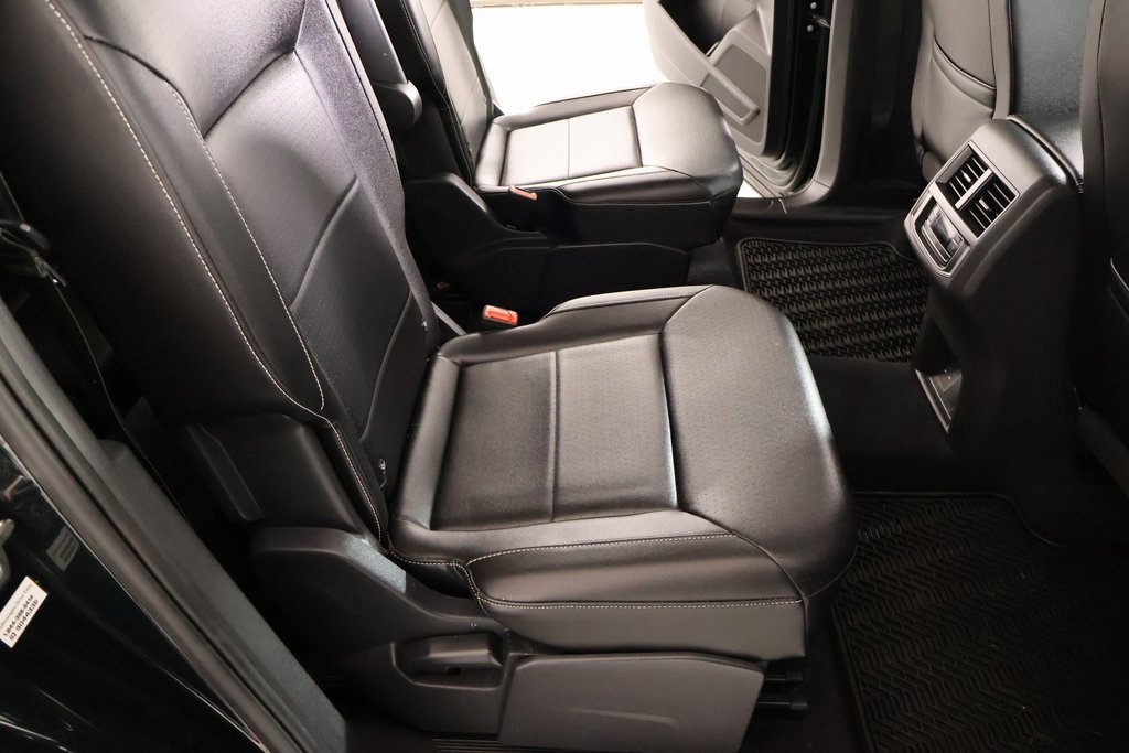 Used 2021 Volkswagen Atlas SEL R-Line image 16