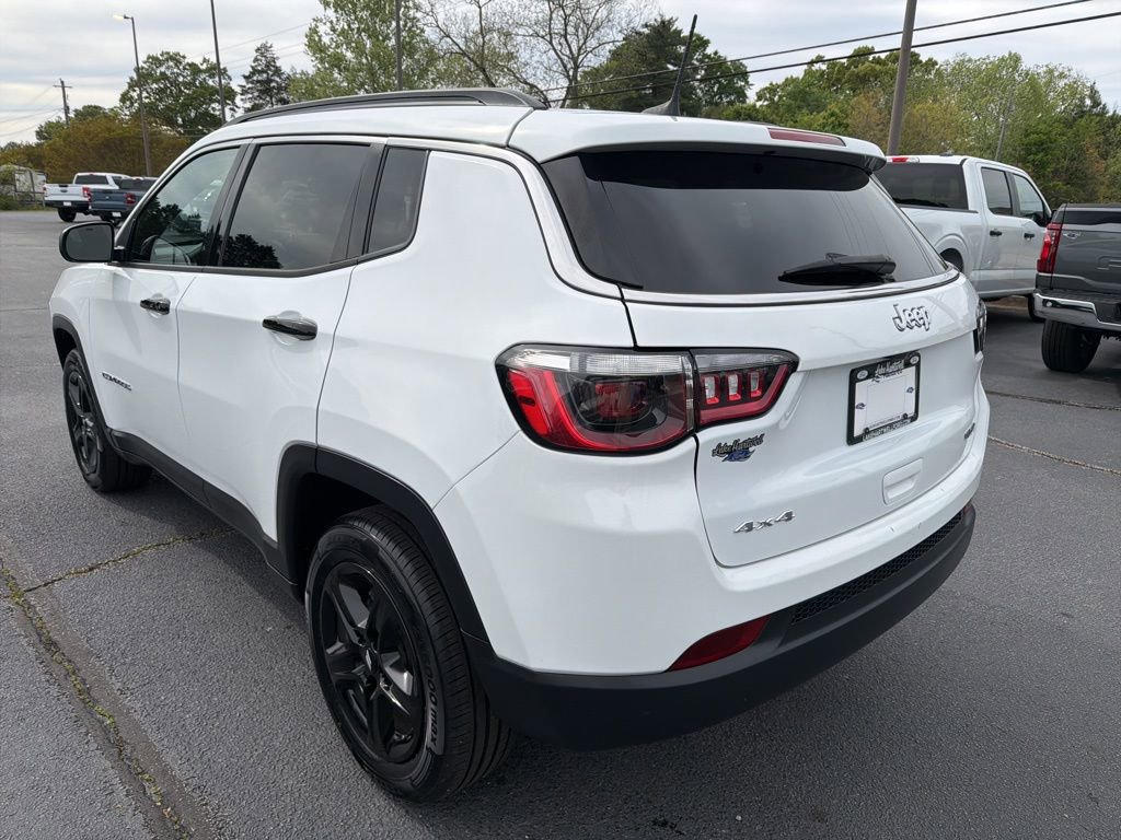 Used 2023 Jeep Compass Latitude image 29