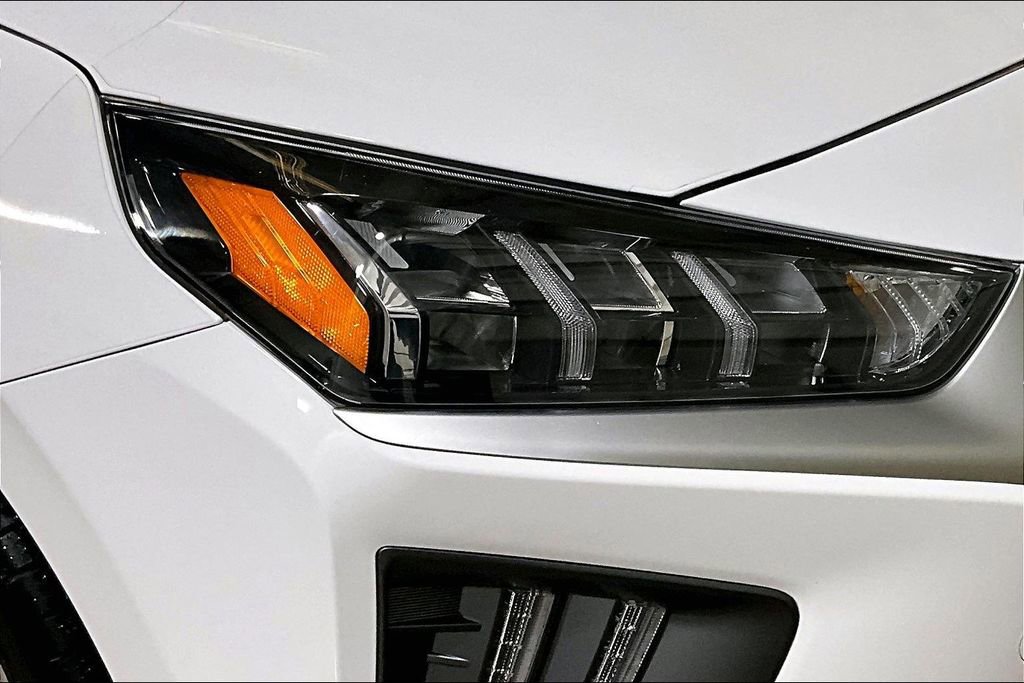 Used 2022 Hyundai Ioniq Limited image 4