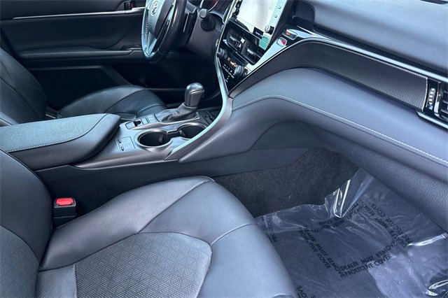 Used 2021 Toyota Camry XSE image 19