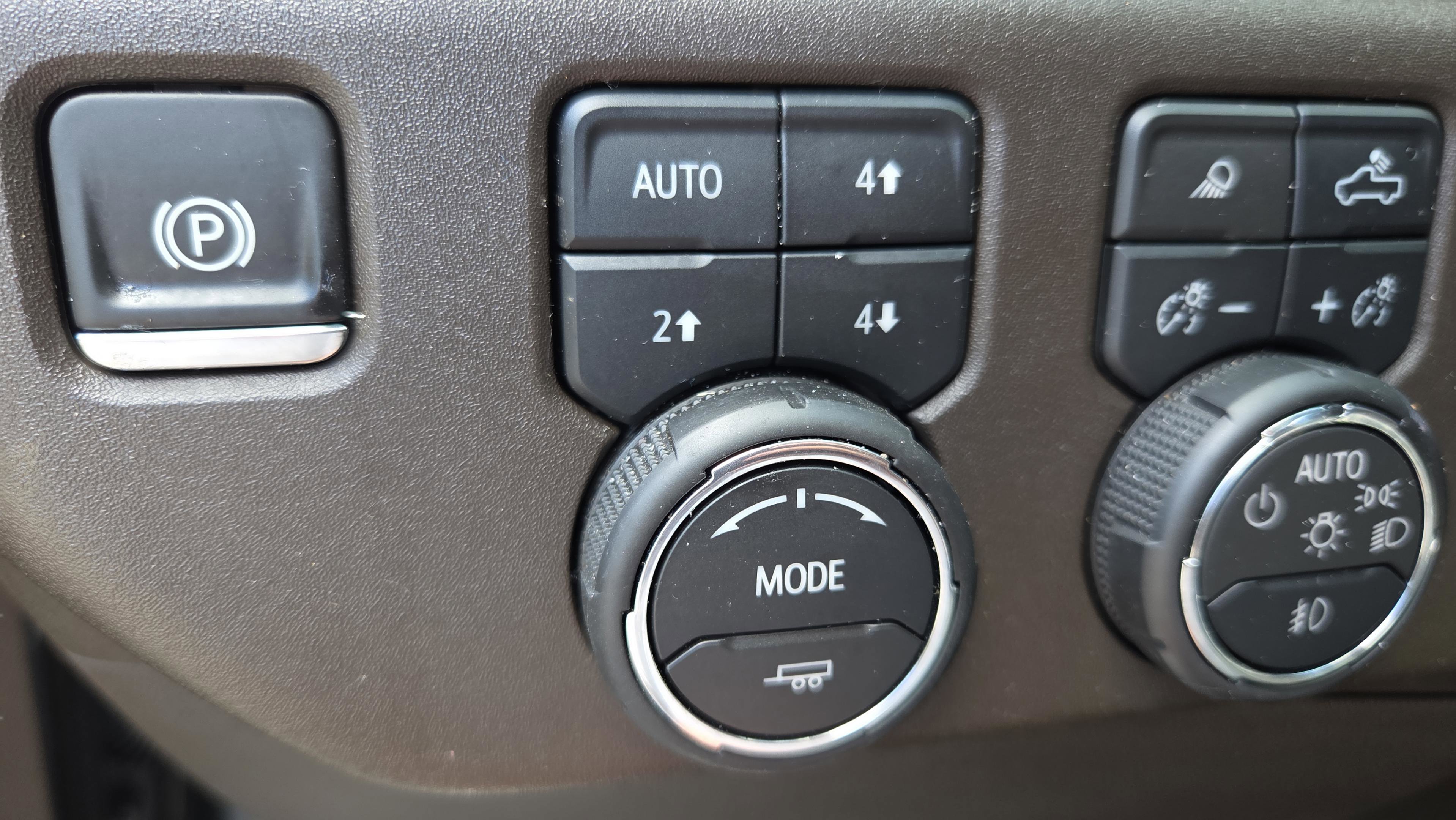 Used 2026 Chevrolet Silverado 1500 LT Trail Boss w/ Safety Package image 34