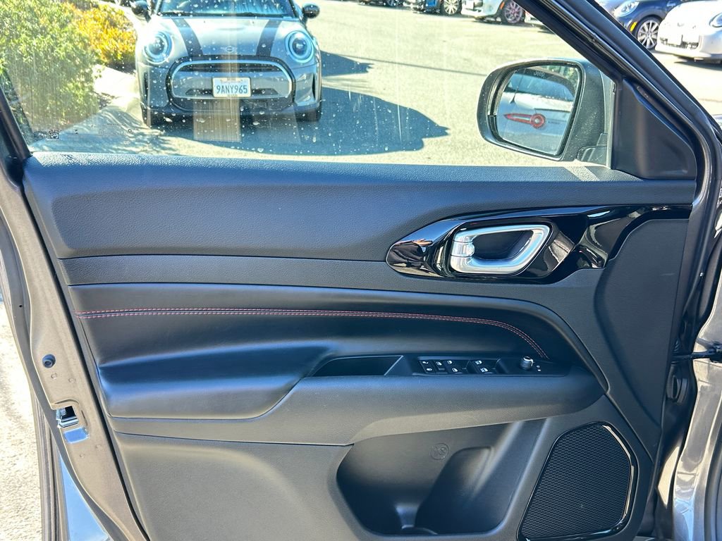 Used 2022 Jeep Compass Trailhawk image 11