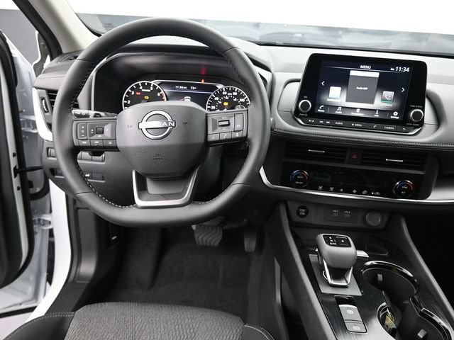 Used 2026 Nissan Rogue SV AWD/4WD image 11