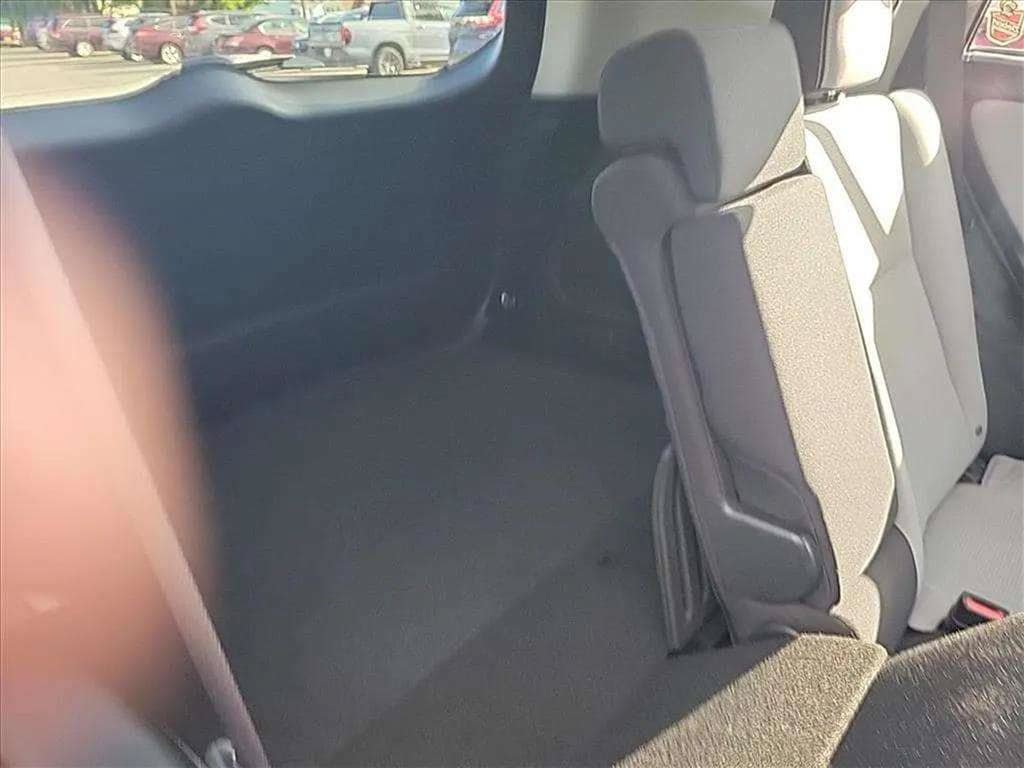 Used 2018 Toyota RAV4 XLE w/ Plus Extra Value Package AWD/4WD image 22