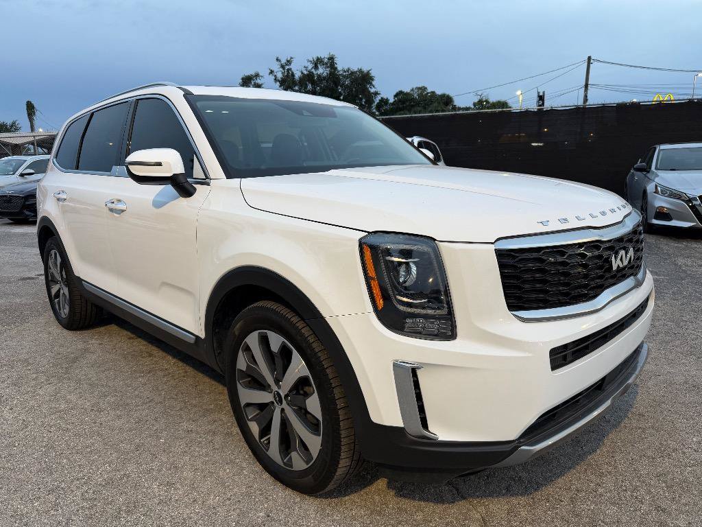 Used 2022 Kia Telluride S AWD/4WD image 3