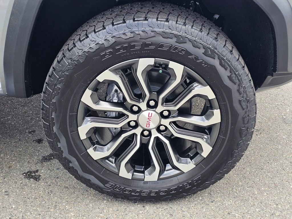 New 2026 GMC Canyon Denali w/ LPO, Black Badging Package image 9