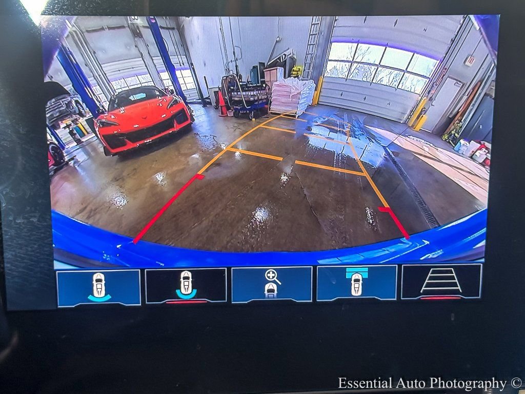 Used 2024 Chevrolet Corvette Stingray Premium Cpe w/ Z51 Performance Package image 21