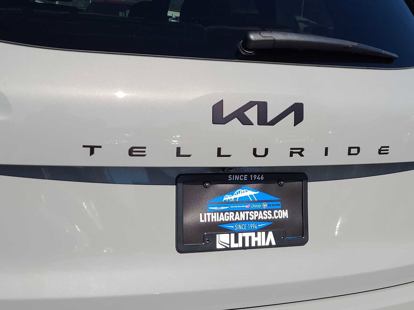 Used 2025 Kia Telluride AWD image 15