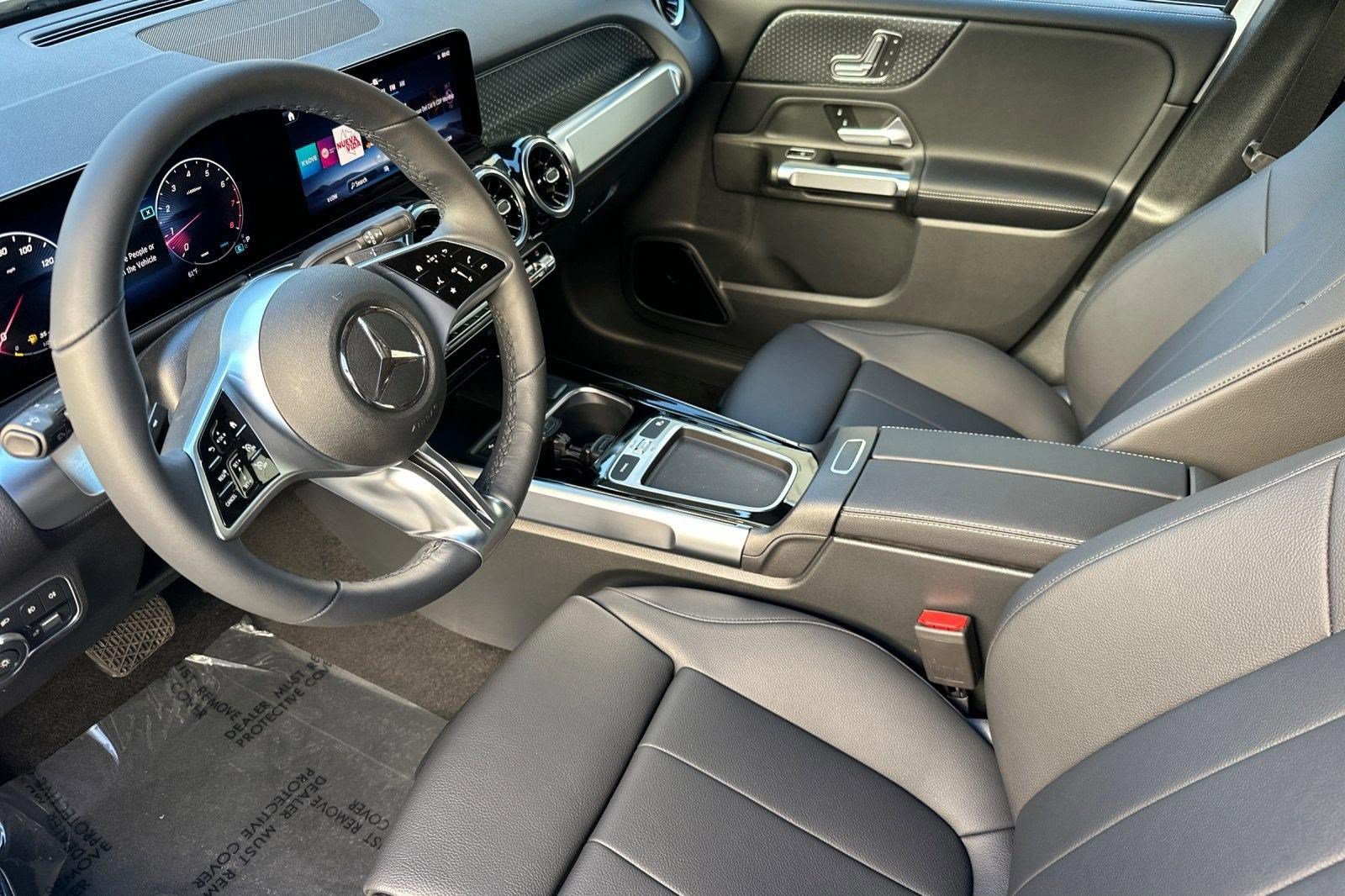 New 2026 Mercedes-Benz GLB 250 image 4