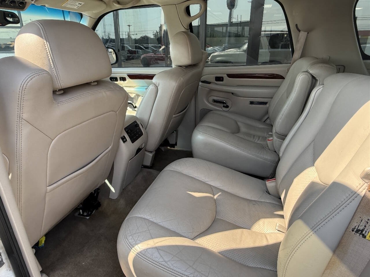 Used 2006 Cadillac Escalade AWD image 12