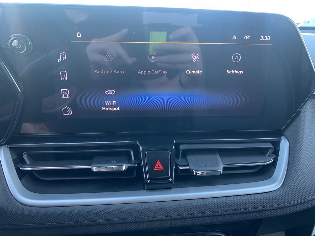 New 2025 Chevrolet TrailBlazer LT w/ Convenience Package FWD image 18