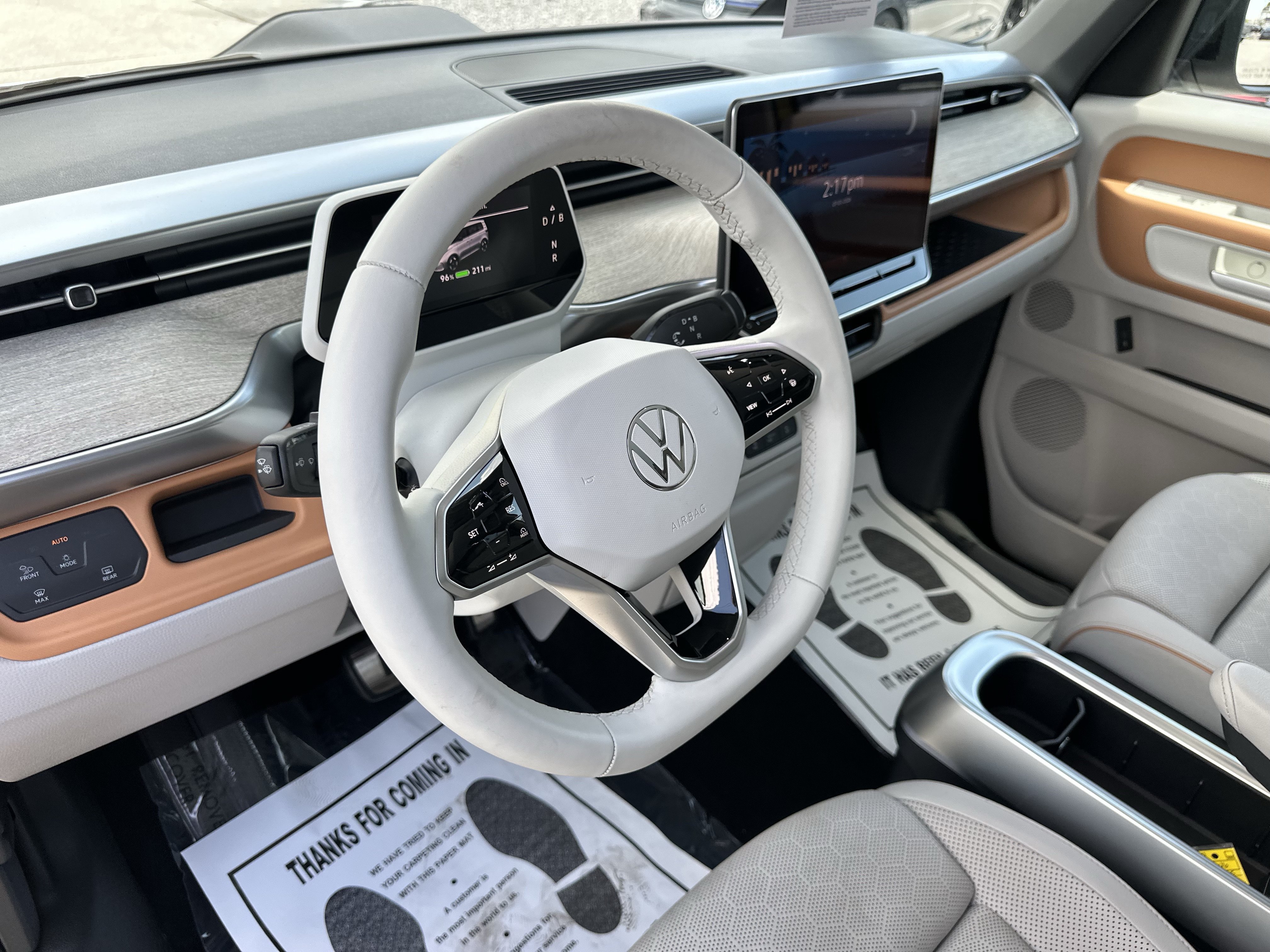 Certified 2025 Volkswagen ID. Buzz Pro S Plus w/ Cupholders Package RWD image 16