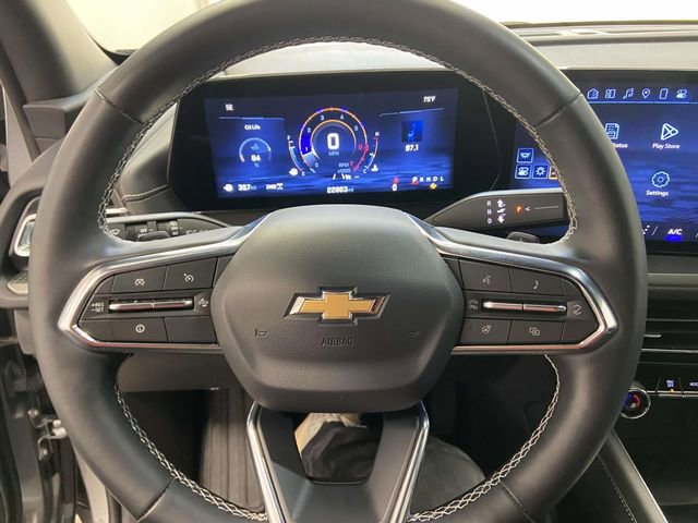 Used 2025 Chevrolet Traverse LT image 20