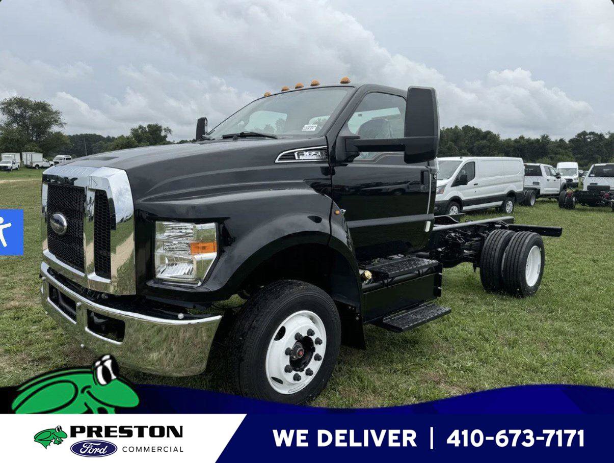 New 2025 Ford F650 2WD Regular Cab Super Duty image 1