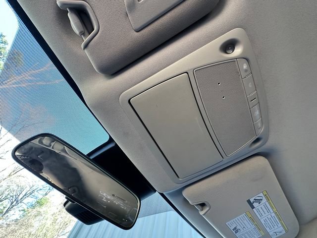 Used 2020 Nissan Rogue SV w/ Premium Package image 32