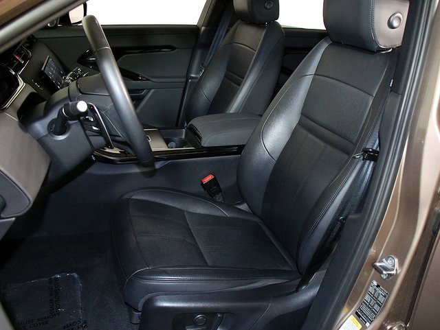 Used 2024 Land Rover Range Rover Evoque Dynamic SE image 4
