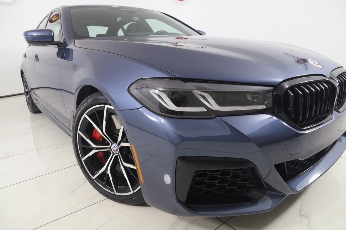 Used 2023 BMW M550i xDrive w/ Executive Package AWD/4WD image 21