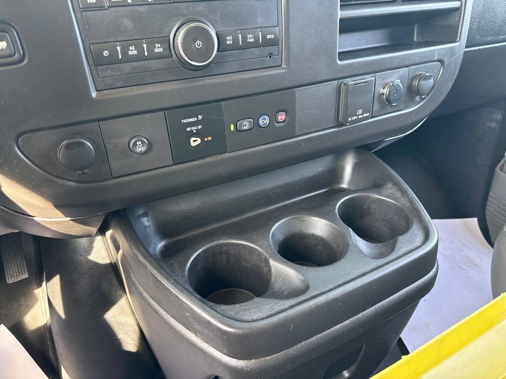 Used 2018 Chevrolet Express 3500 w/ Driver Convenience Package RWD image 31