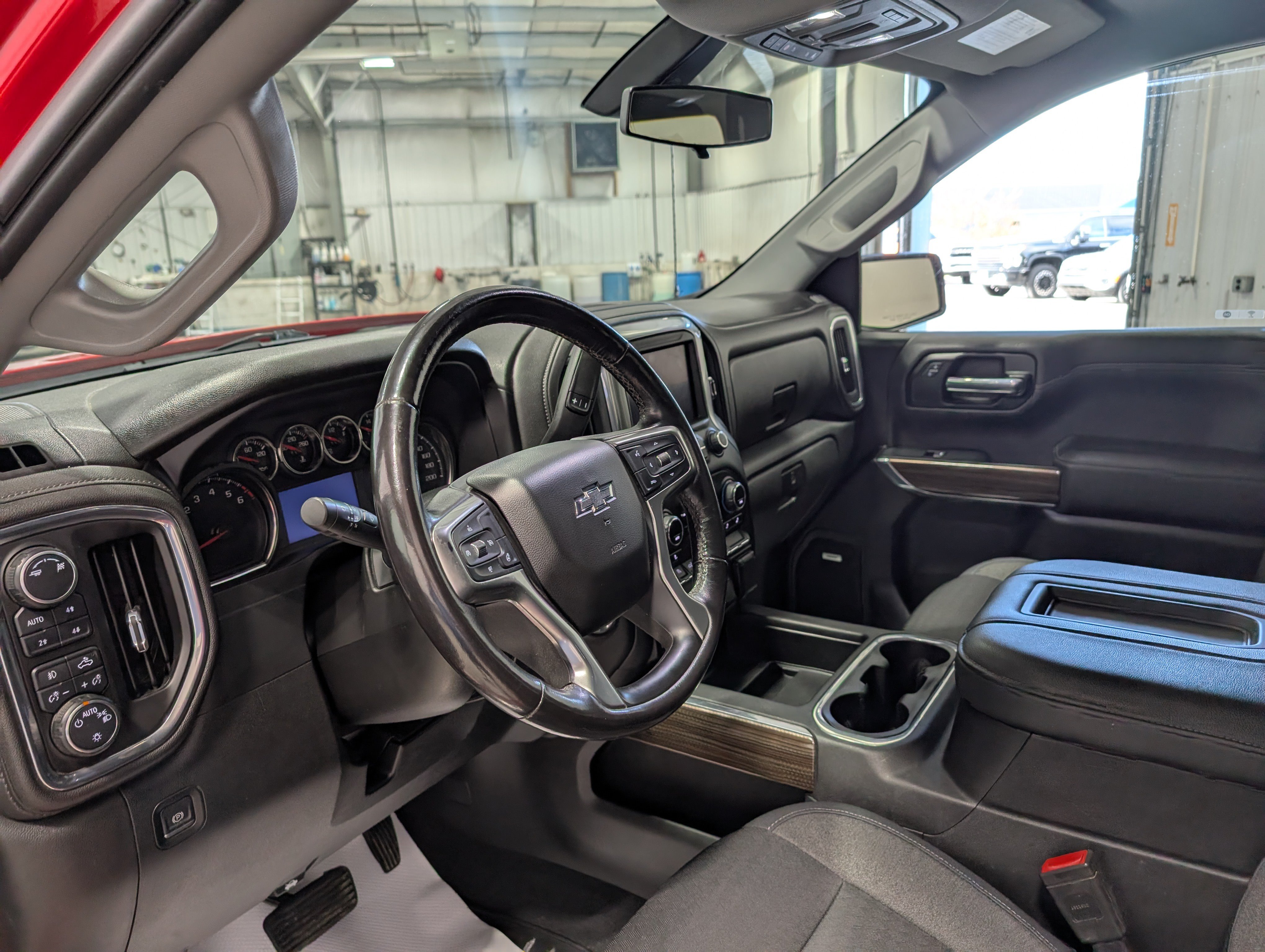 Used 2019 Chevrolet Silverado 1500 RST w/ True North Edition AWD/4WD image 18