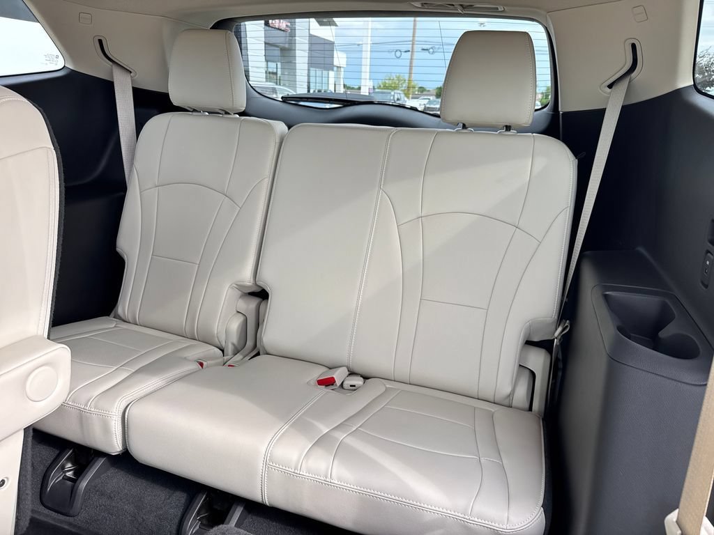 Certified 2023 Buick Enclave Essence w/ Experience Buick Package FWD image 32