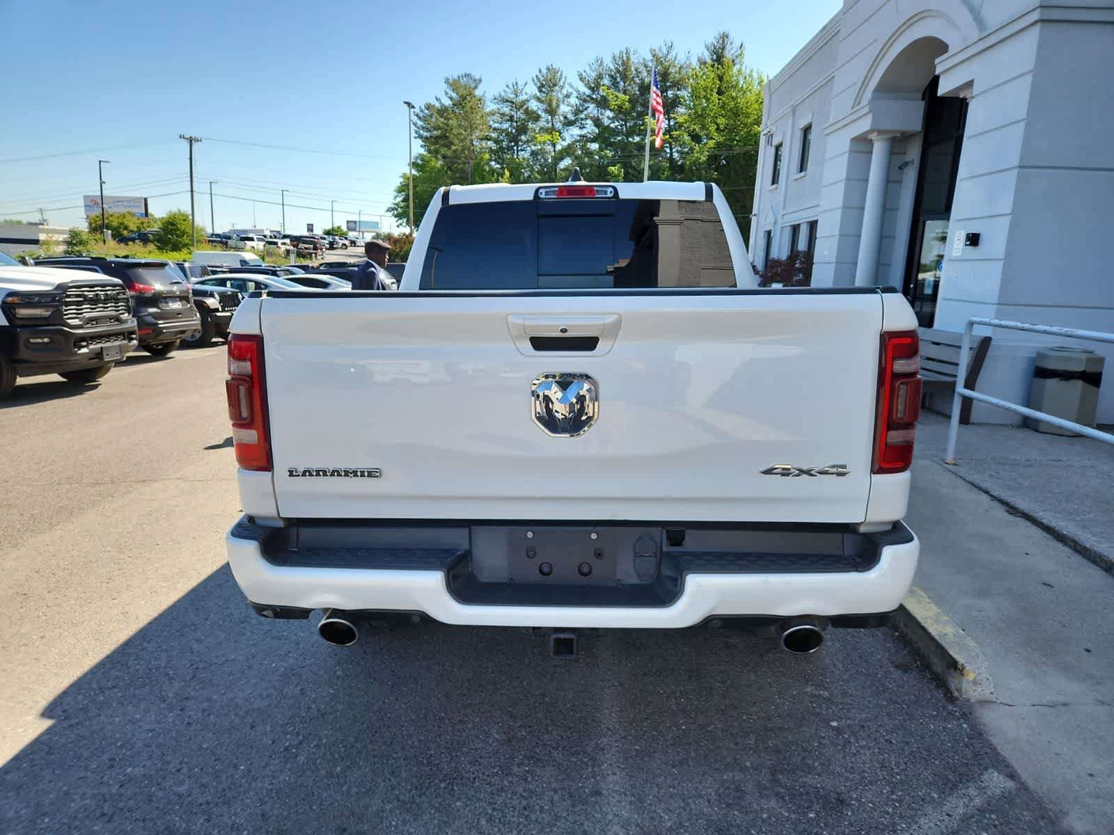 Used 2019 RAM 1500 Laramie w/ Sport Appearance Package AWD/4WD image 4
