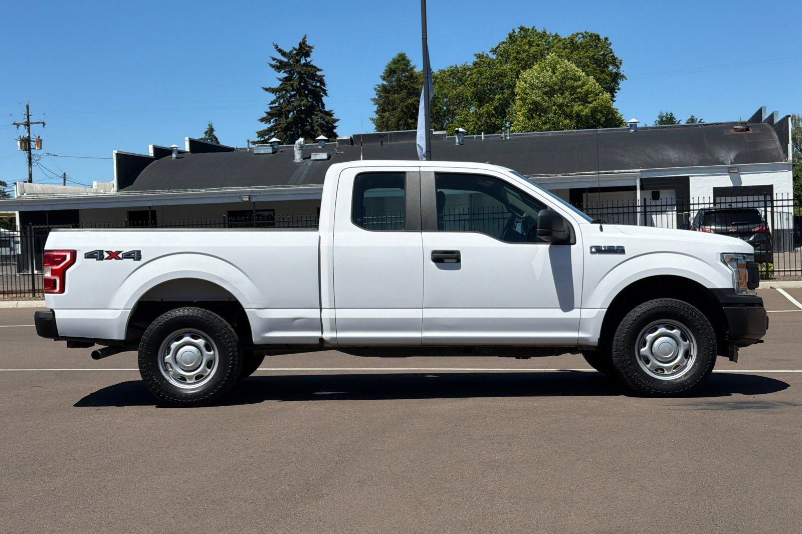 Used 2018 Ford F150 XL w/ Equipment Group 101A Mid AWD/4WD image 3