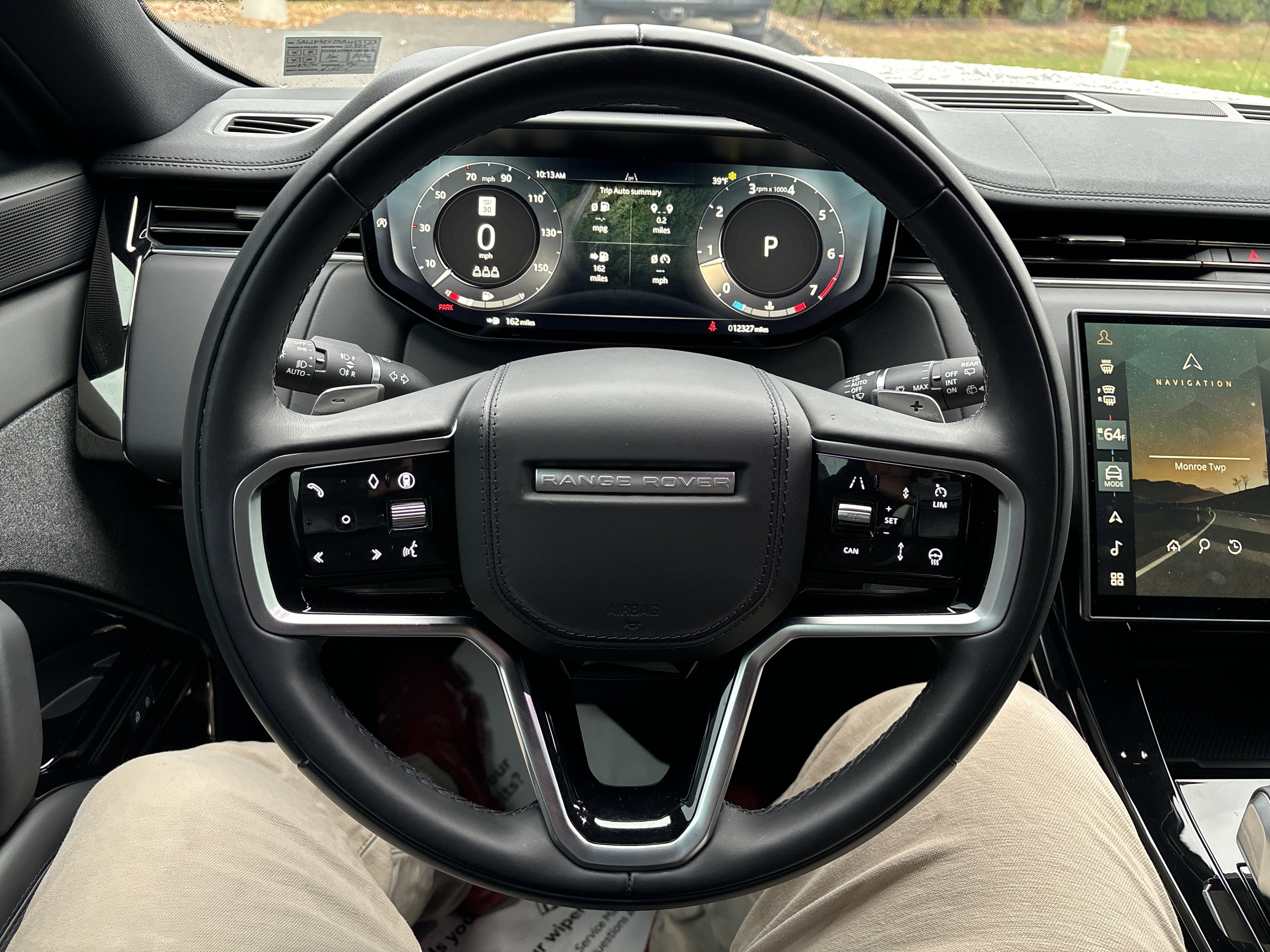 Used 2025 Land Rover Range Rover Sport SE image 18