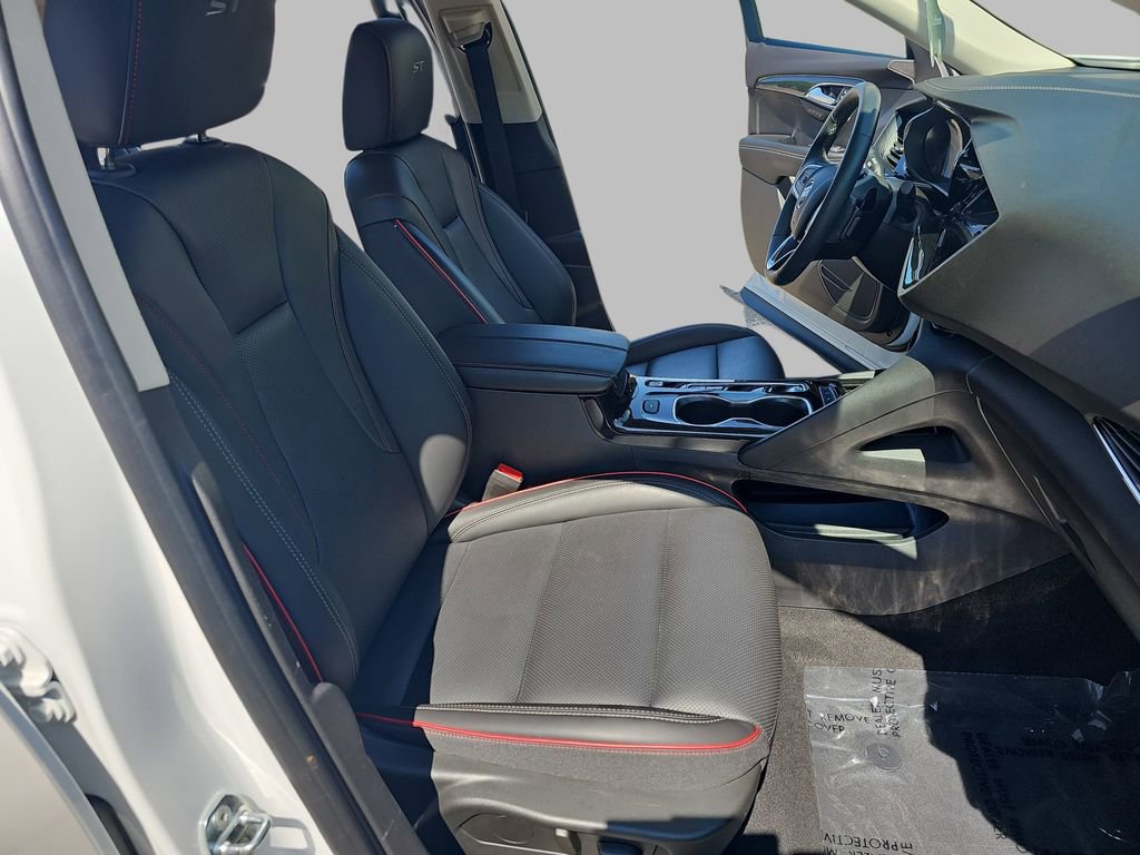 Used 2023 Buick Envision Essence w/ Sport Touring Package AWD/4WD image 13