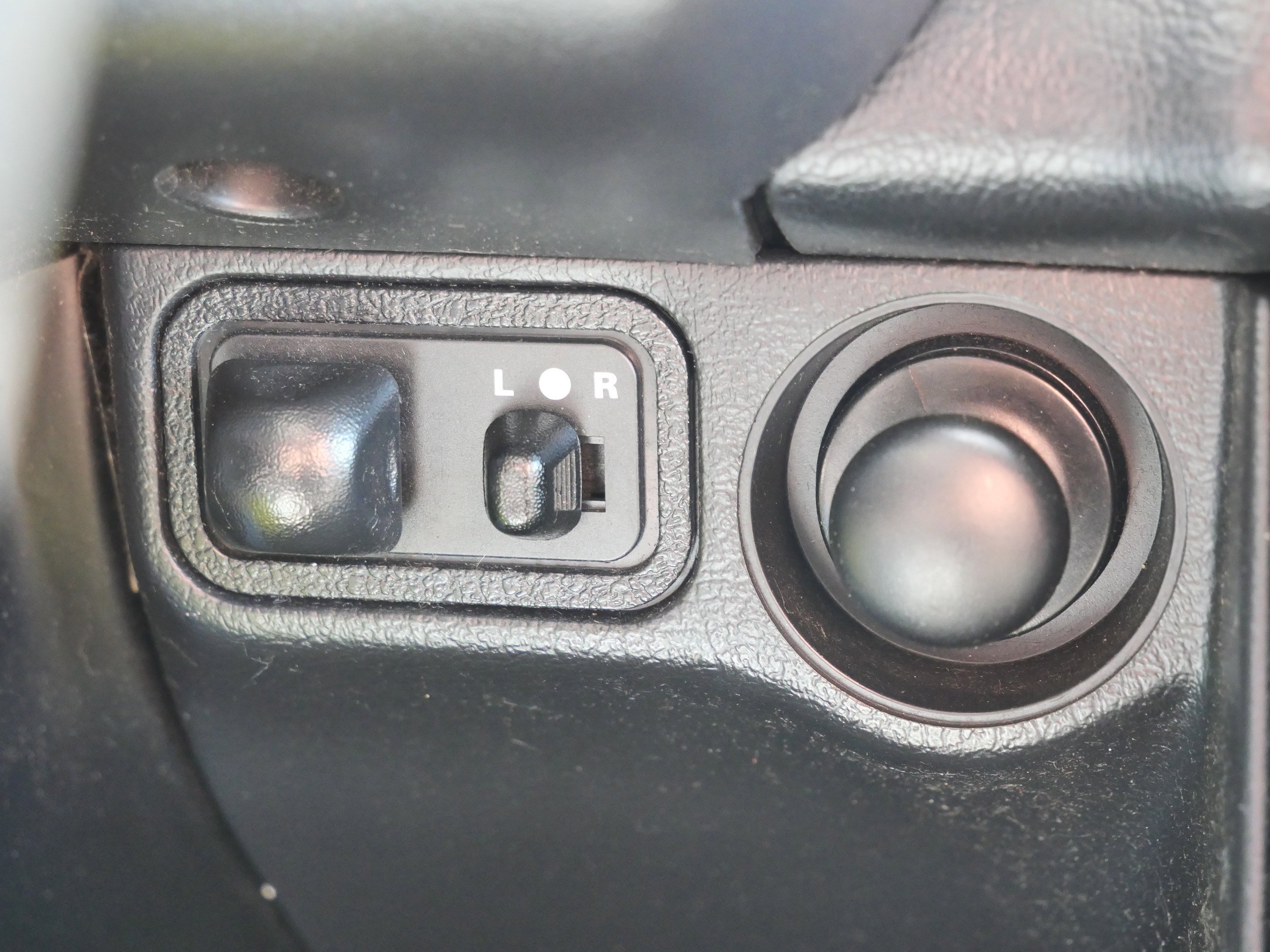 Used 1997 MAZDA MX-5 Miata RWD image 23