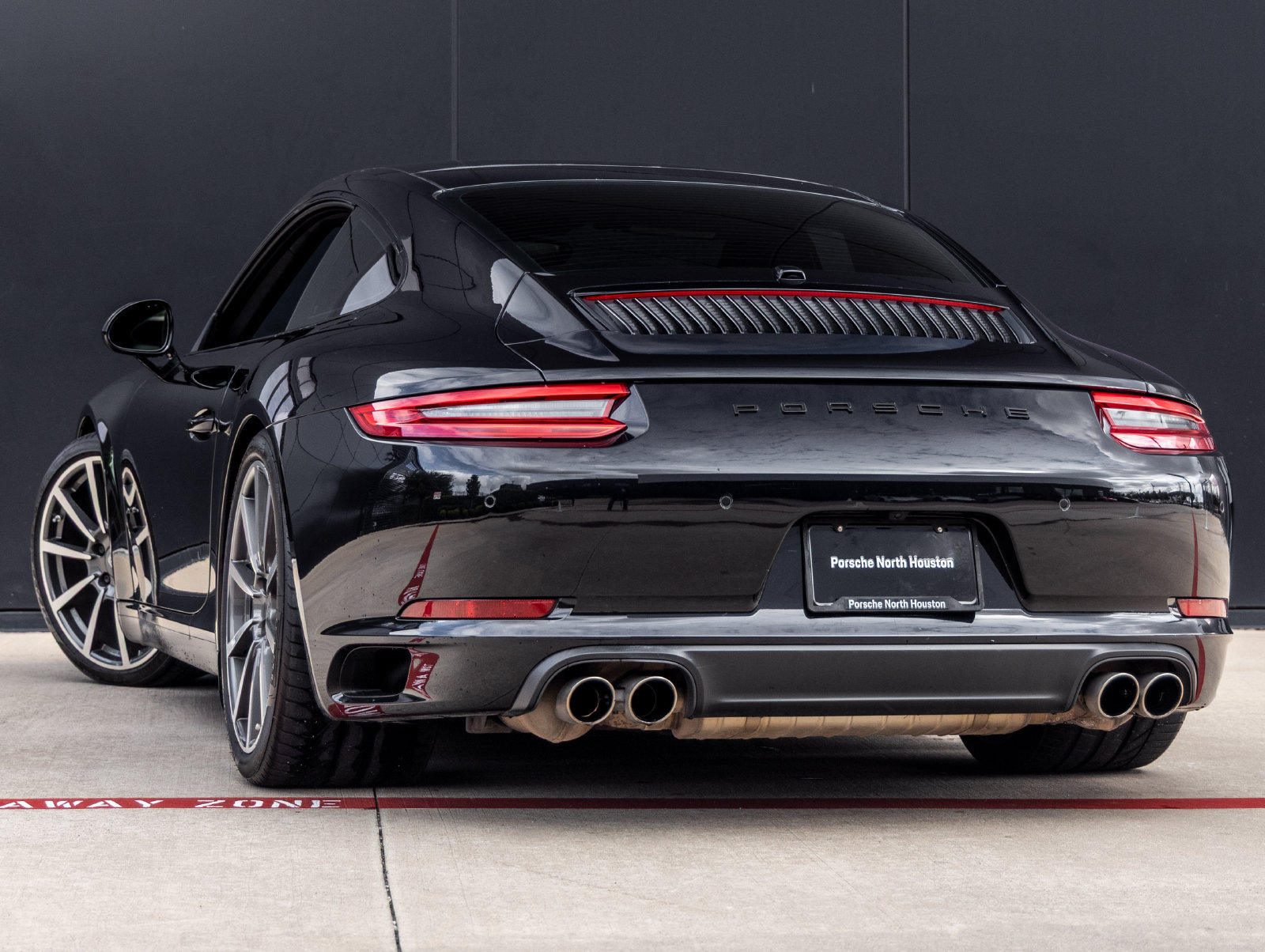 Used 2017 Porsche 911 Carrera S RWD image 3