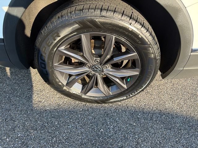 Certified 2022 Volkswagen Tiguan SE AWD/4WD image 26