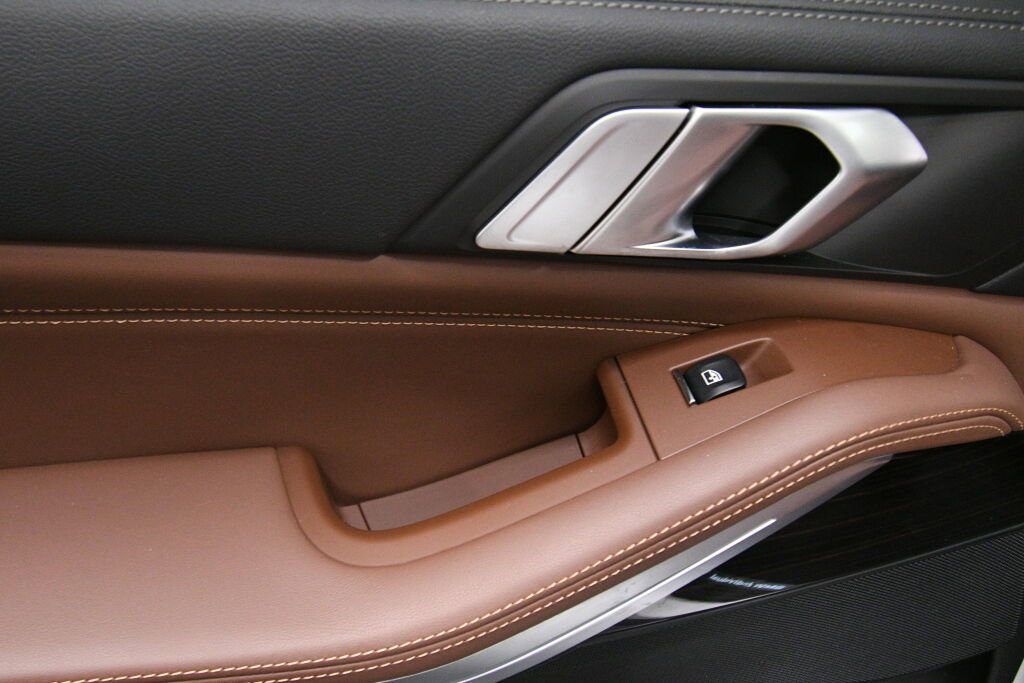 Used 2020 BMW X5 xDrive40i w/ Premium Package image 24