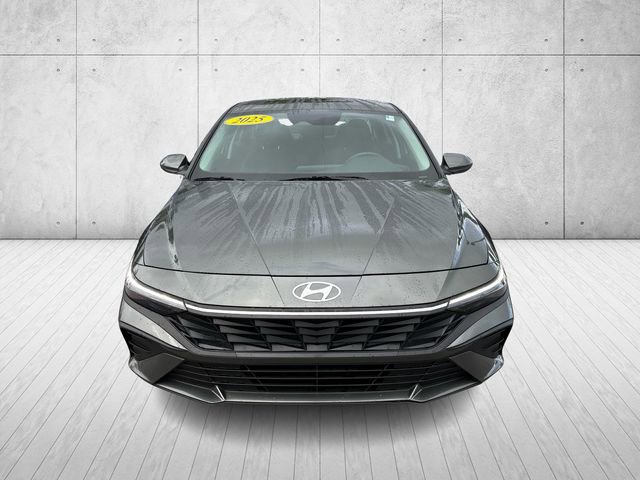 Used 2025 Hyundai Elantra SE image 6