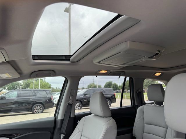Used 2020 Honda Pilot Elite image 36