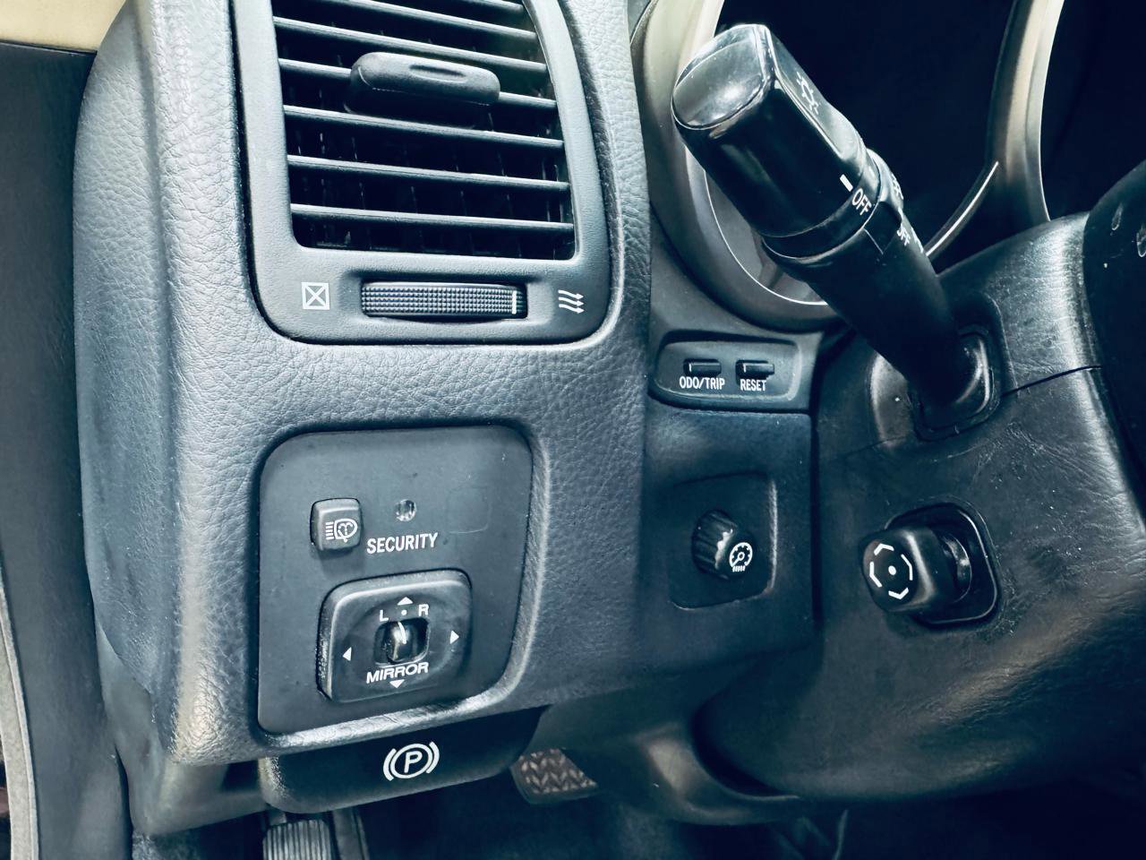 Used 2002 Lexus SC 430 Convertible image 38