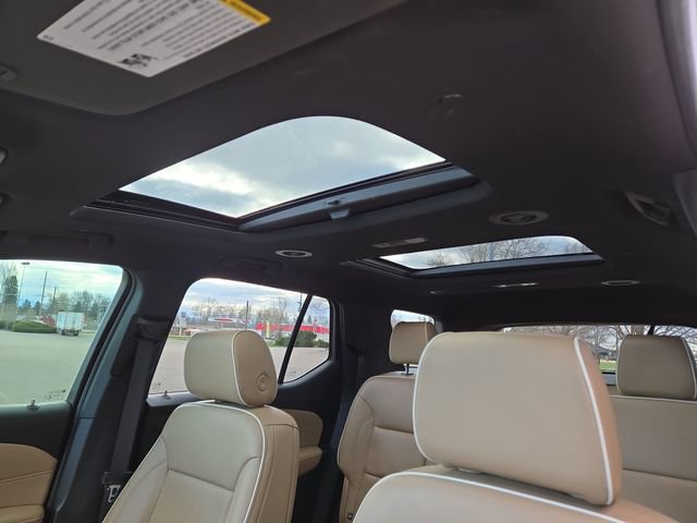 Used 2023 Chevrolet Traverse Premier image 30