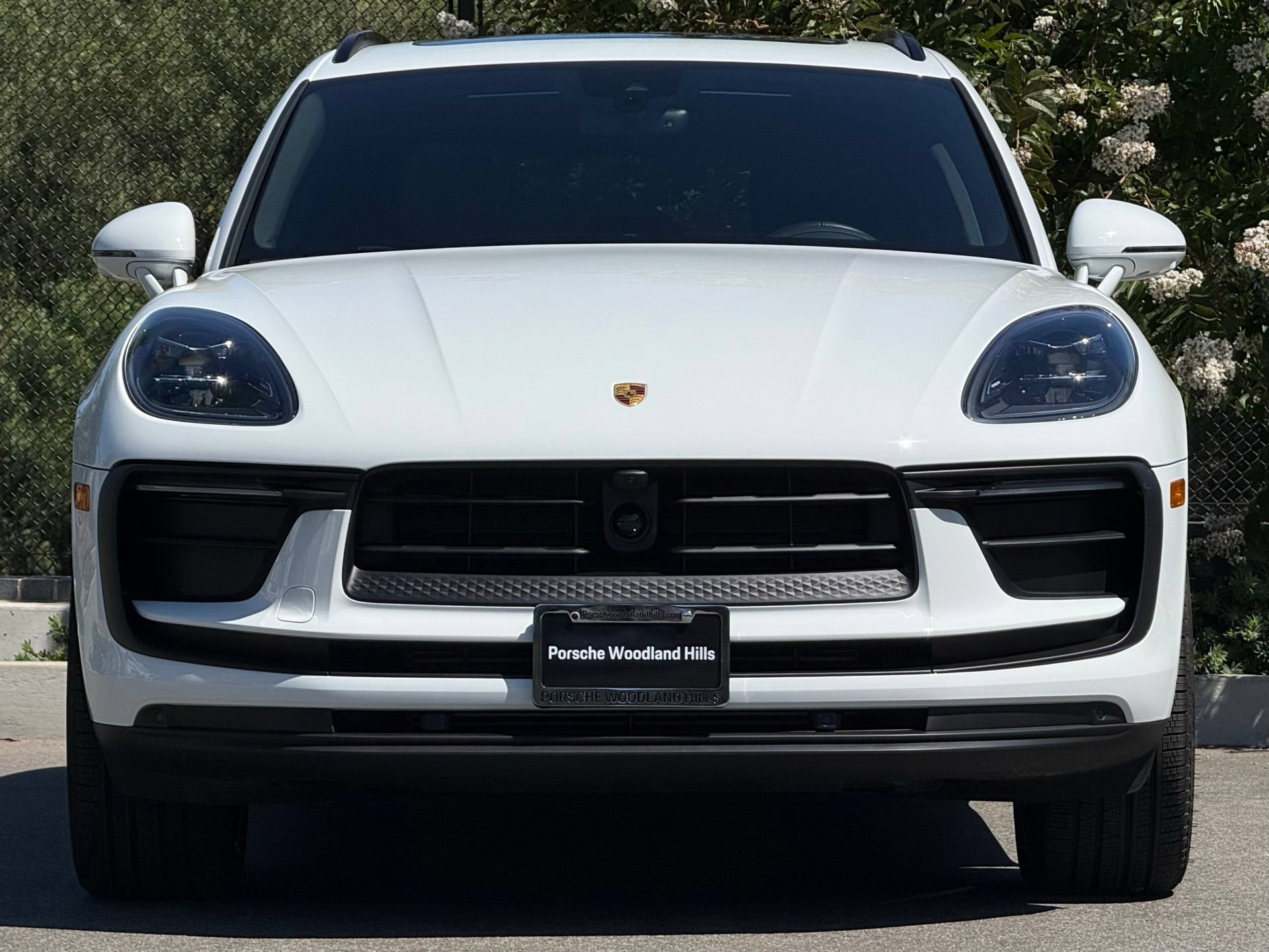 Used 2026 Porsche Macan AWD/4WD image 10