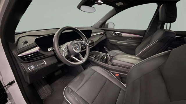 Used 2025 Buick Enclave Preferred image 15