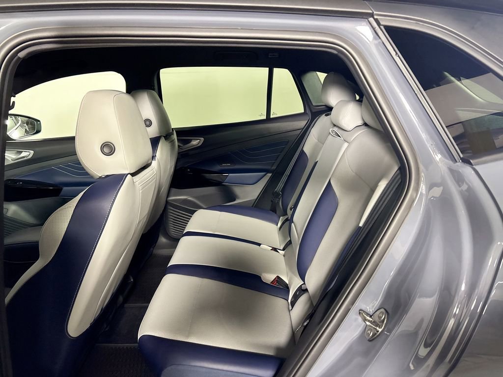 New 2025 Volkswagen ID.4 Pro S Plus image 21