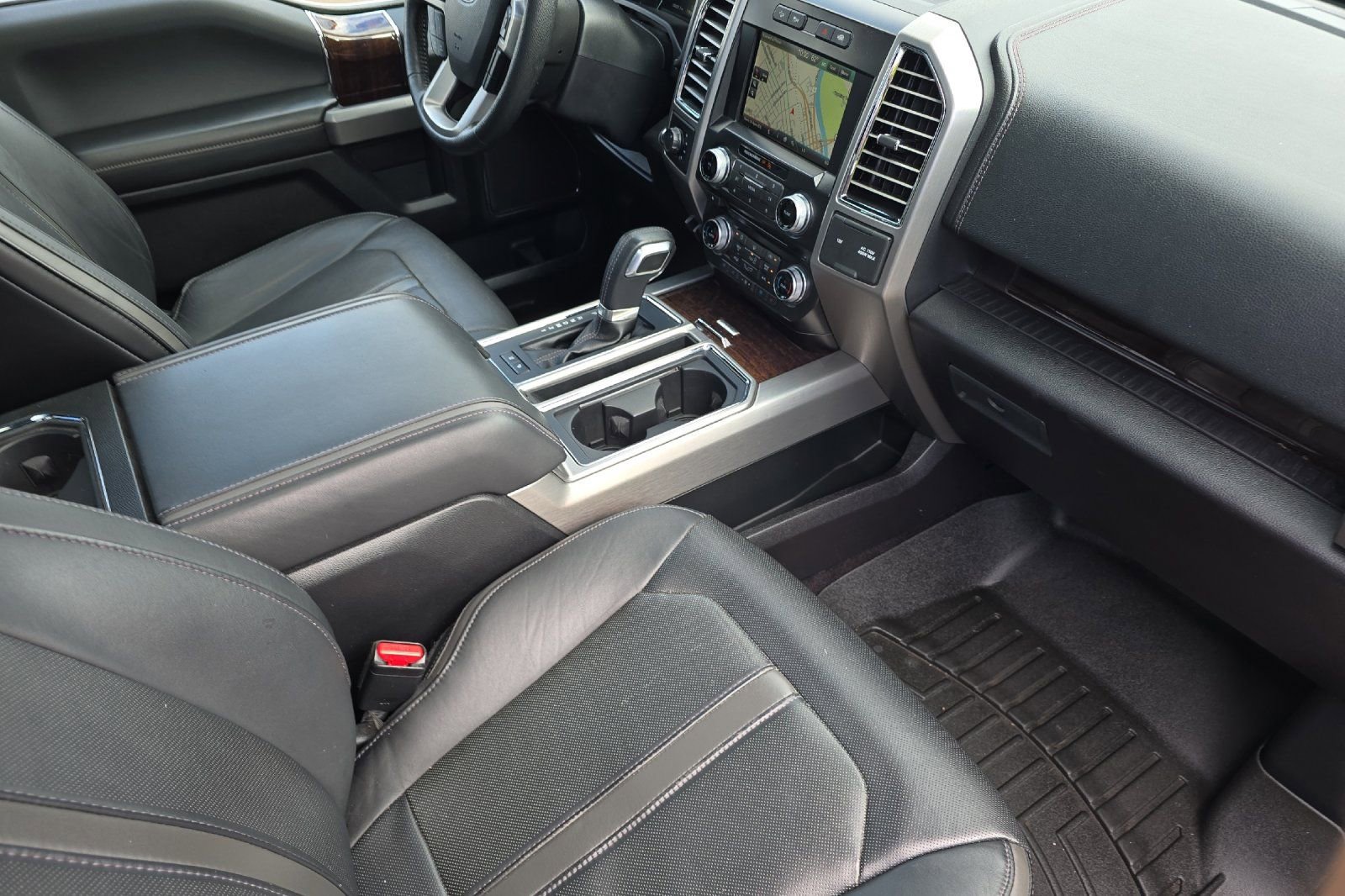 Used 2015 Ford F150 Platinum w/ Equipment Group 701A Luxury AWD/4WD image 15